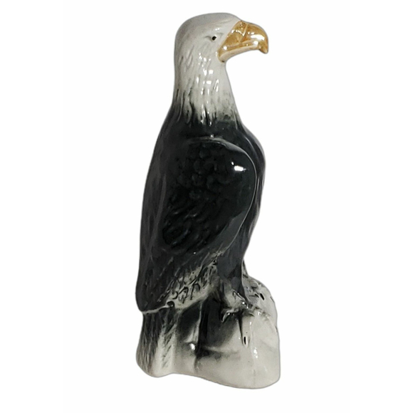 Graceful Gray and White Brazilian Bald Eagle Sculpture for Wildlife Collectorsq - Picture 5 of 6
